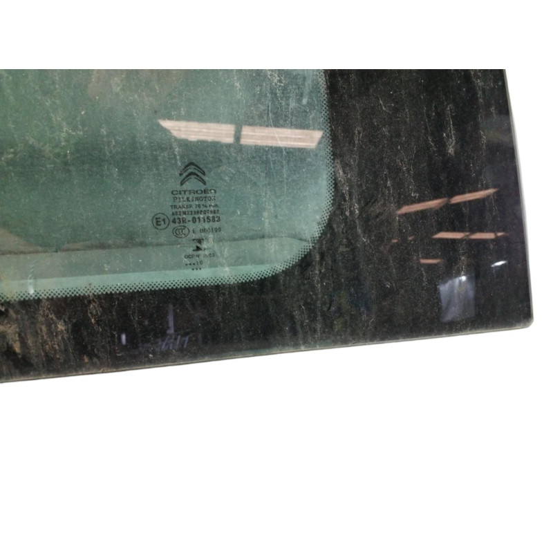 Vitre arriere droit CITROEN C4 CACTUS Photo n°1