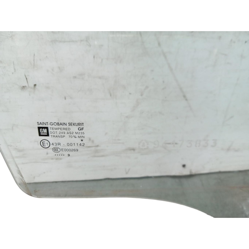 Vitre arriere droit OPEL CORSA D Photo n°1
