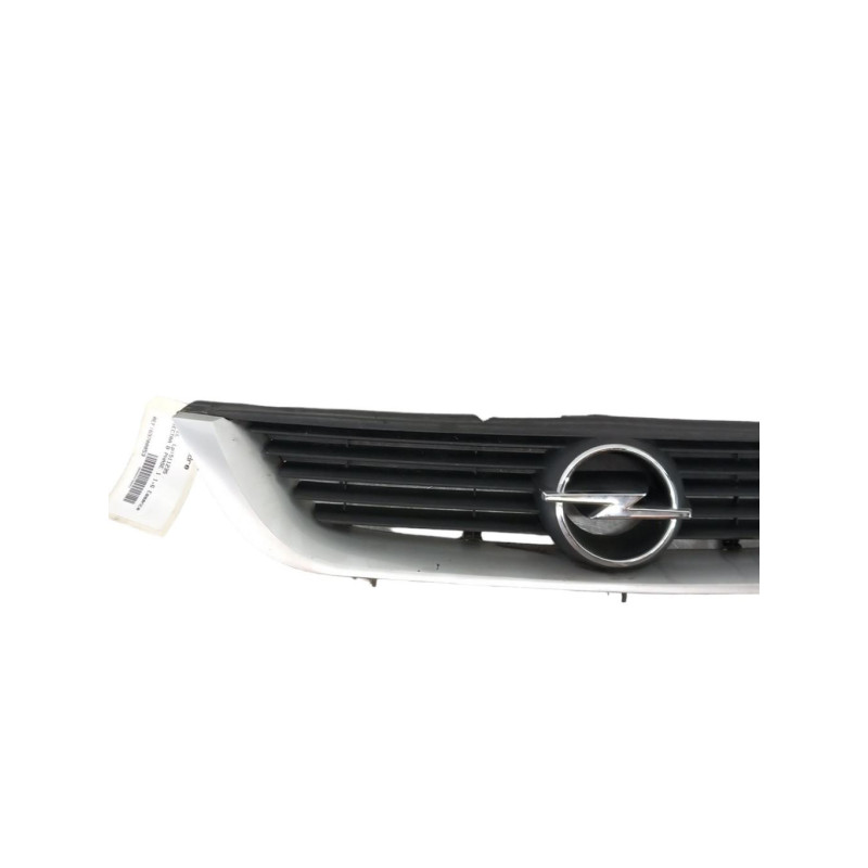 Calandre OPEL VECTRA B Photo n°1