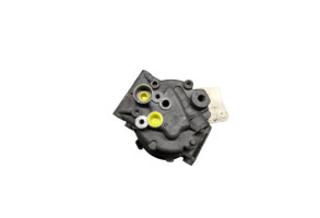 Compresseur clim RENAULT SCENIC 2 Photo n°4