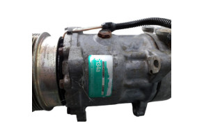 Compresseur clim CITROEN C5 1 Photo n°2