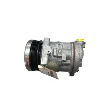 Compresseur clim FIAT GRANDE PUNTO Photo n°4