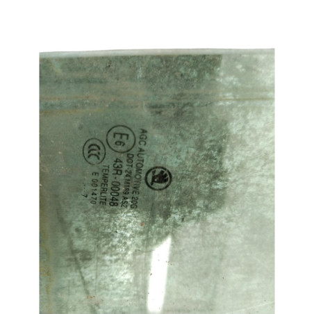 Vitre arriere droit SKODA OCTAVIA 3