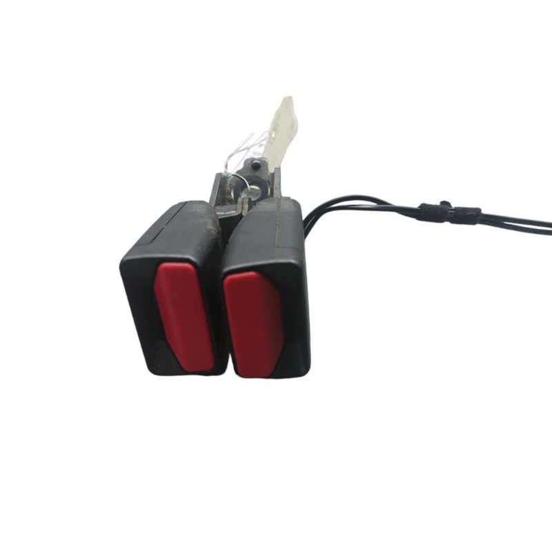 Attache ceinture arriere centrale PEUGEOT 508 1 Photo n°1