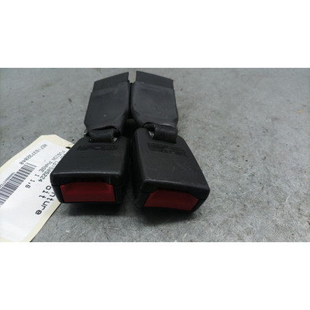 Attache ceinture arriere droit FORD FUSION