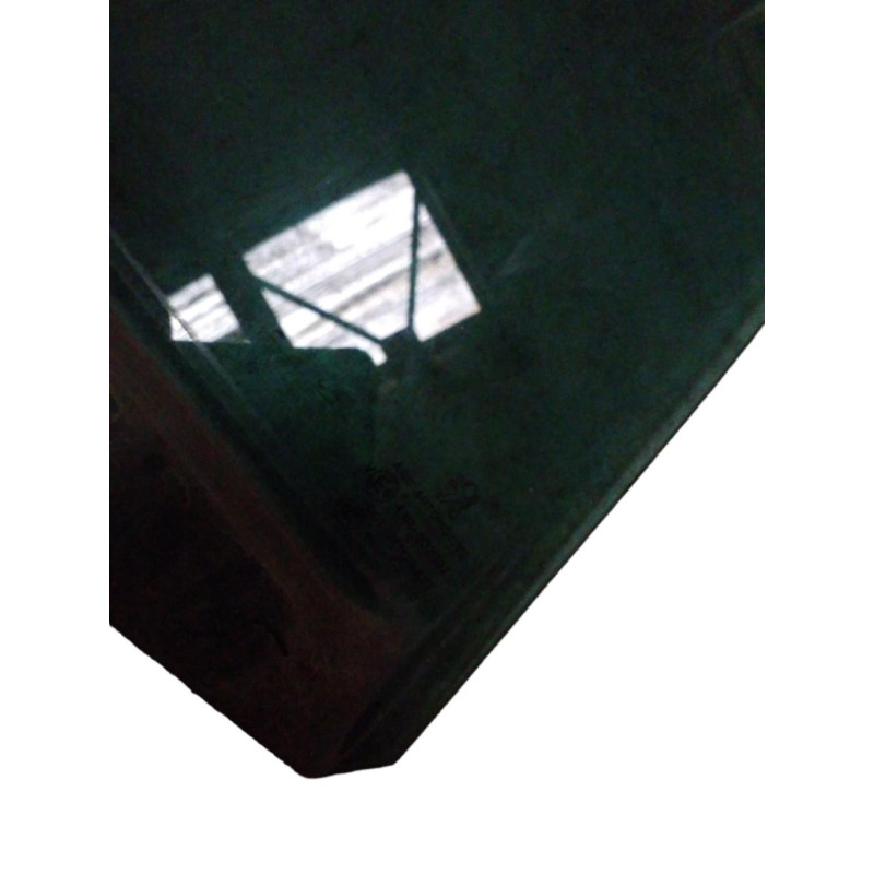 Vitre arriere droit PEUGEOT 5008 1 Photo n°1