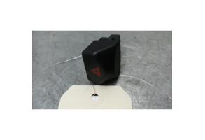 Bouton de warning NISSAN MICRA 3 Photo n°1