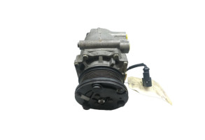 Compresseur clim FORD FIESTA 5 Photo n°3