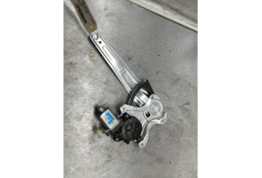Leve vitre electrique arriere gauche KIA PICANTO 3 Photo n°1