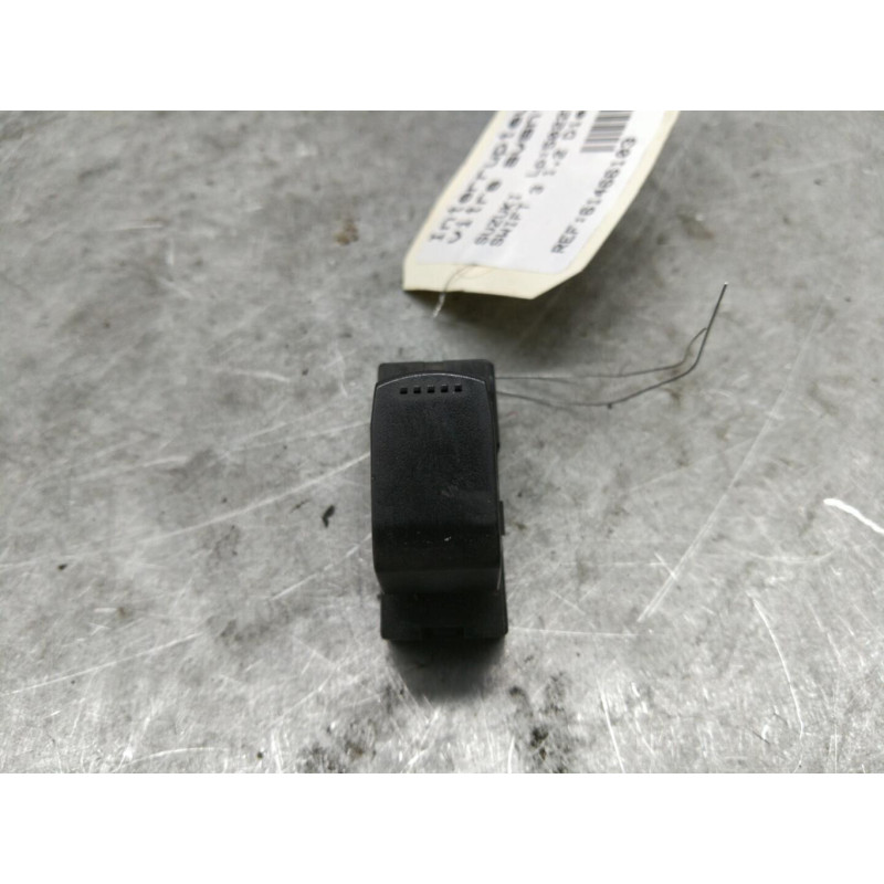 Interrupteur de leve vitre avant droit SUZUKI SWIFT 3 Photo n°1