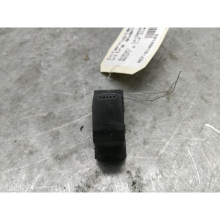 Interrupteur de leve vitre avant droit SUZUKI SWIFT 3