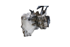 Boite de vitesses OPEL CORSA E Photo n°4