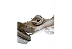 Essieu arriere OPEL CORSA E Photo n°8