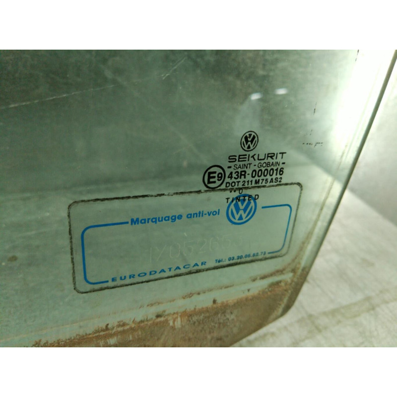 Vitre avant gauche VOLKSWAGEN POLO 3 Photo n°1