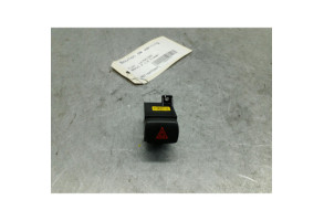 Bouton de warning FIAT BRAVO 2 Photo n°1