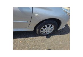 Leve vitre electrique avant droit PEUGEOT 206+ Photo n°4