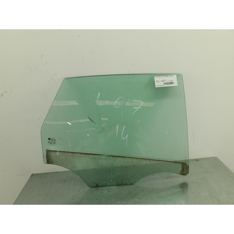 Vitre arriere droit OPEL ASTRA J Photo n°1
