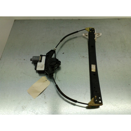 Leve vitre electrique arriere droit SKODA OCTAVIA 3