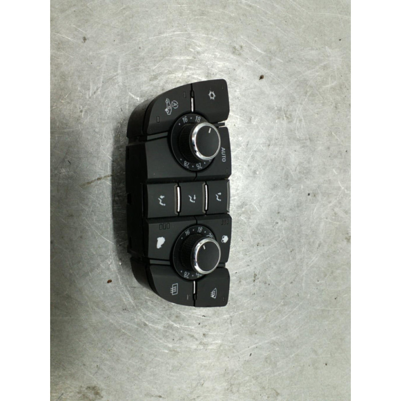 Commande chauffage OPEL ASTRA J Photo n°1
