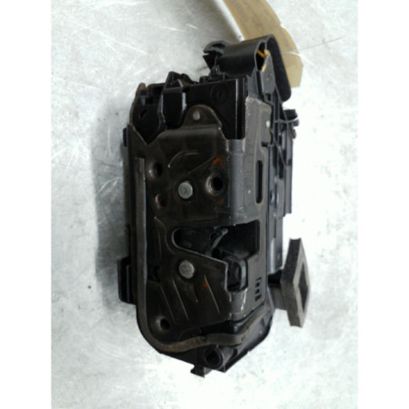 Serrure avant droit SKODA OCTAVIA 3