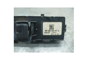 Bouton de warning PEUGEOT 3008 1 Photo n°1