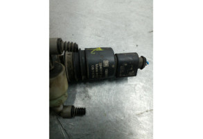 Pompe lave glace avant OPEL ASTRA J Photo n°3