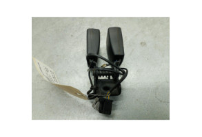 Attache ceinture arriere centrale OPEL ASTRA J Photo n°1