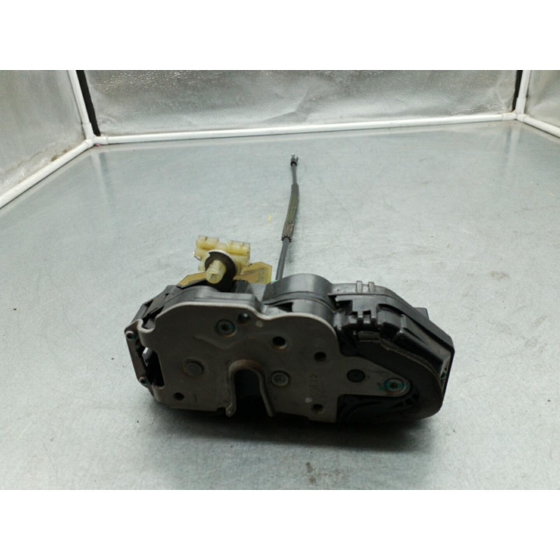 Serrure arriere gauche OPEL ASTRA J Photo n°1