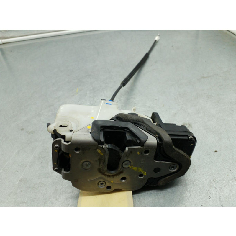 Serrure avant droit OPEL ASTRA J Photo n°1