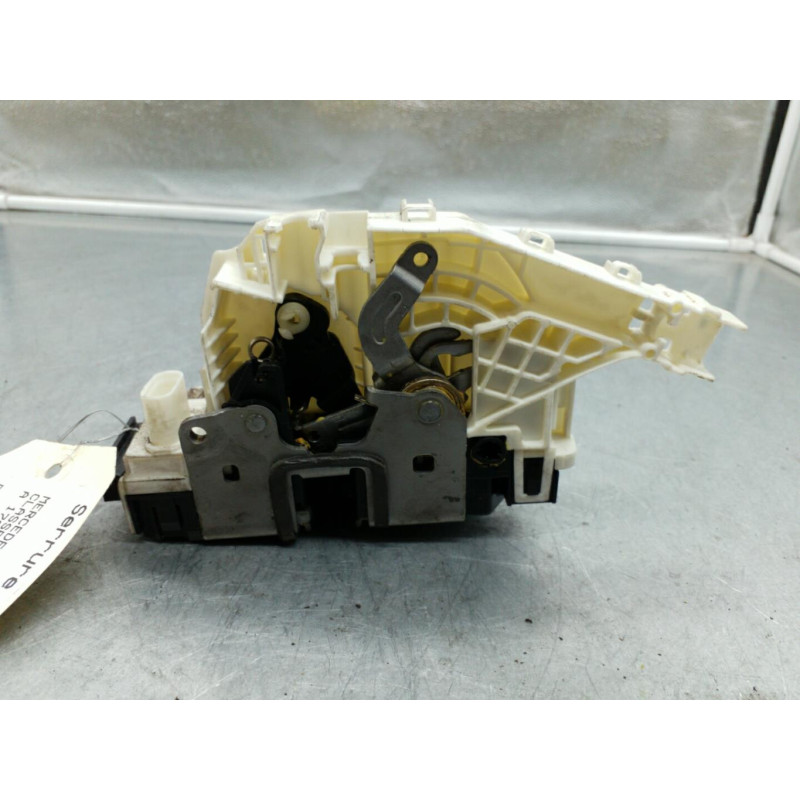 Serrure arriere droit MERCEDES CLASSE A 176 Photo n°1