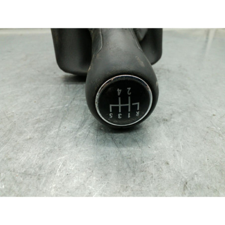 Pommeau de vitesses VOLKSWAGEN POLO 4