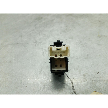 Interrupteur de leve vitre avant droit TOYOTA RAV4 2