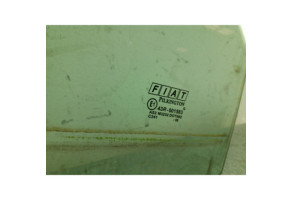 Vitre arriere gauche FIAT PANDA 2 Photo n°2