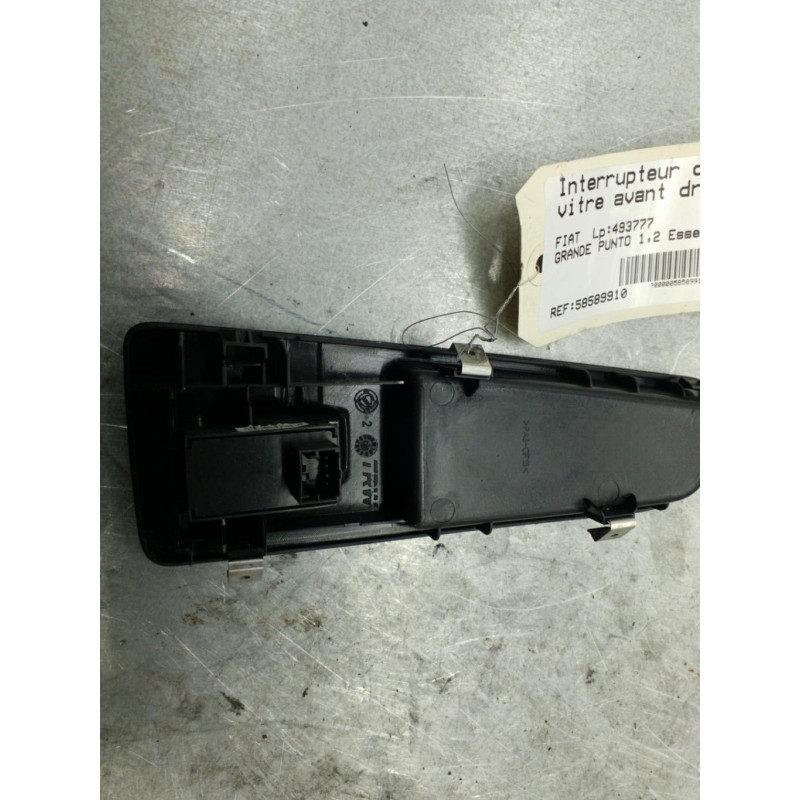 Interrupteur de leve vitre avant droit FIAT GRANDE PUNTO Photo n°1