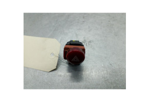 Bouton de warning HONDA CIVIC 7 Photo n°2