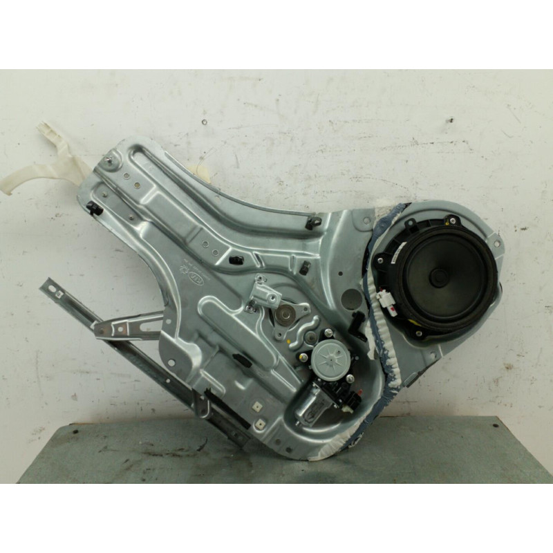 Leve vitre electrique arriere droit KIA SOUL 1 Photo n°1