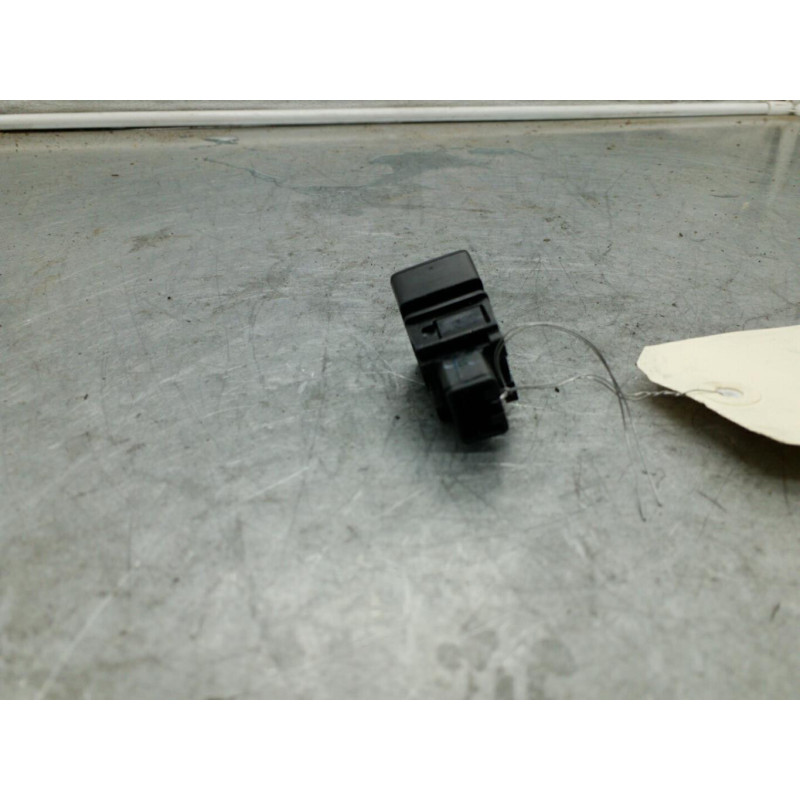 Bouton de warning NISSAN MICRA 4 Photo n°1