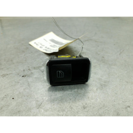 Interrupteur de leve vitre arriere droit MERCEDES CLASSE C 204