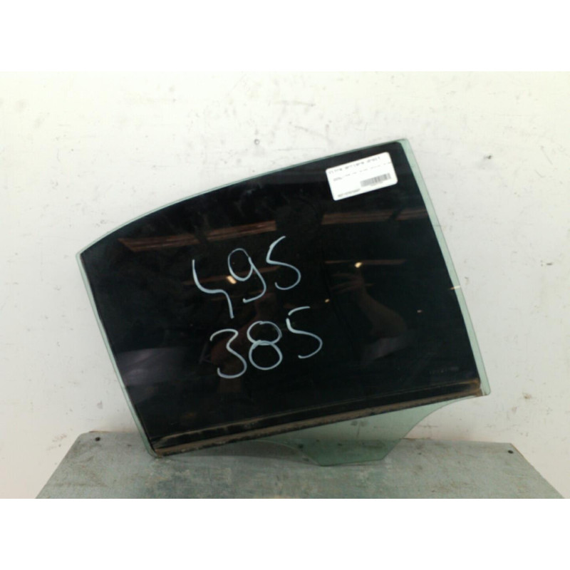 Vitre arriere droit MERCEDES CLASSE C 204 Photo n°1
