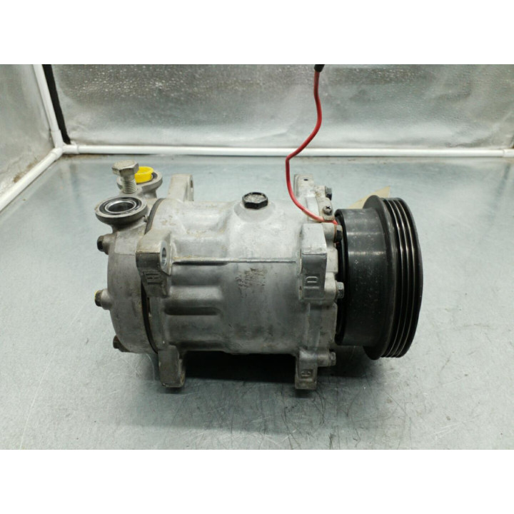 Compresseur clim RENAULT CLIO 1 Photo n°3