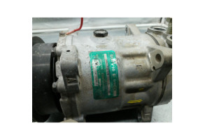 Compresseur clim RENAULT CLIO 1 Photo n°4