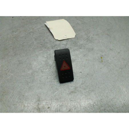 Bouton de warning SUZUKI SWIFT 3