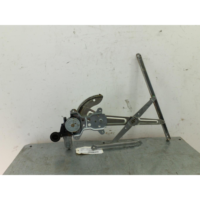 Leve vitre electrique avant gauche SUZUKI SWIFT 3 Photo n°1