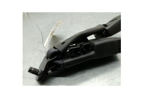 Attache ceinture arriere centrale TOYOTA AVENSIS 3 Photo n°2