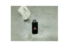 Bouton de warning TOYOTA AVENSIS 3 Photo n°2