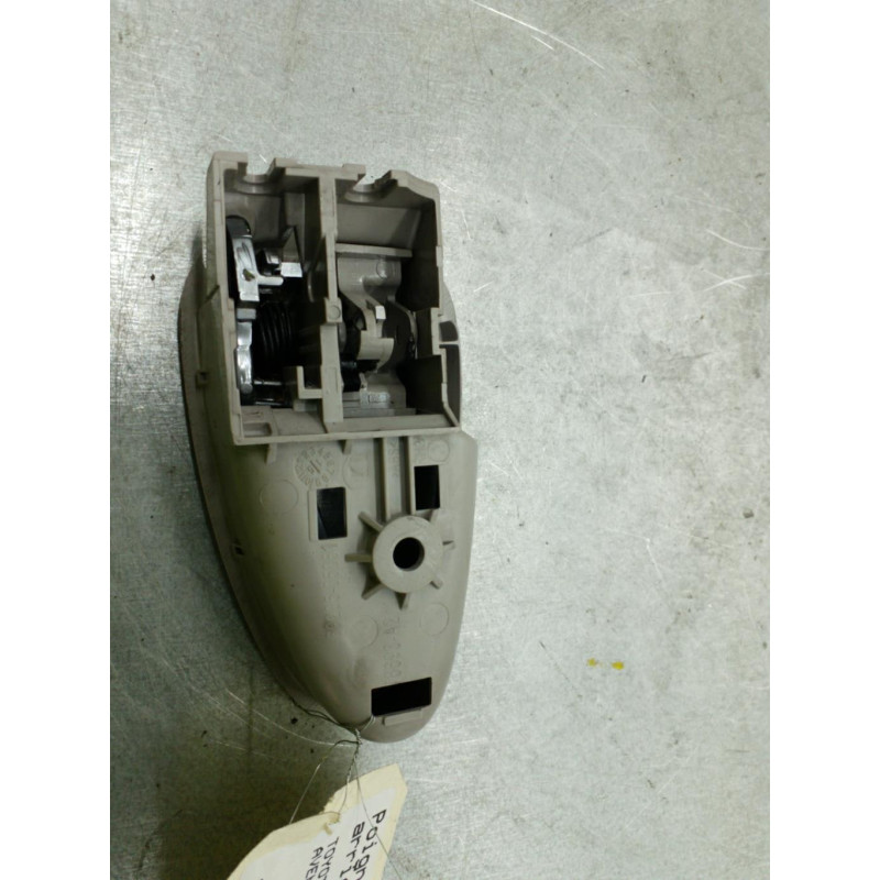 Poignee interieur arriere droit TOYOTA AVENSIS 3 Photo n°1