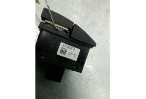 Bouton de warning SKODA RAPID Photo n°2