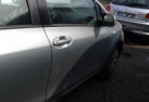 Poignee porte avant gauche TOYOTA YARIS 2 Photo n°5