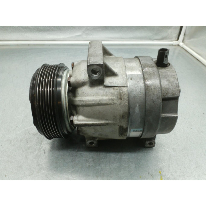 Compresseur clim RENAULT LAGUNA 2 Photo n°2