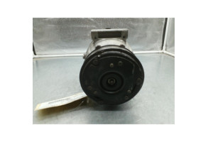 Compresseur clim RENAULT LAGUNA 2 Photo n°4